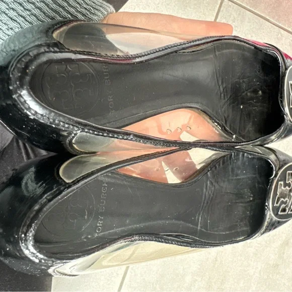 Tory Burch Black Patent Ballet Flats - Picture 6 of 12
